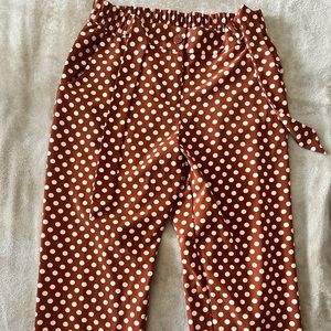 Ankle length polka dot pants with belt